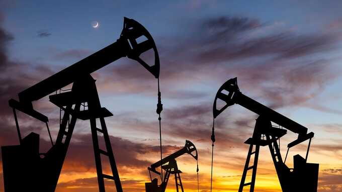 ОПЕК+ увеличивает добычу нефти с июля, несмотря на возражения России