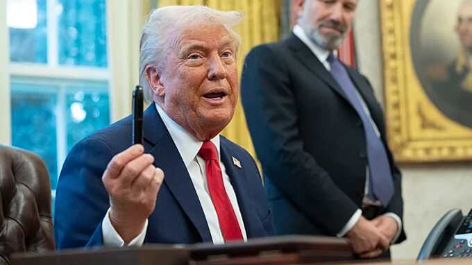 Трамп подписал масштабный закон о расходах и налогах