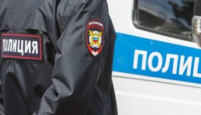 В Подмосковье мужчина тайно снимал девушек в туалете через отверстие в стене