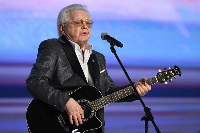 80-летнего Юрия Антонова экстренно госпитализировали с фестиваля «Новая волна» в Казани